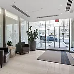 Waterfalls Hotel - Suite In Falls Downtown With Pool