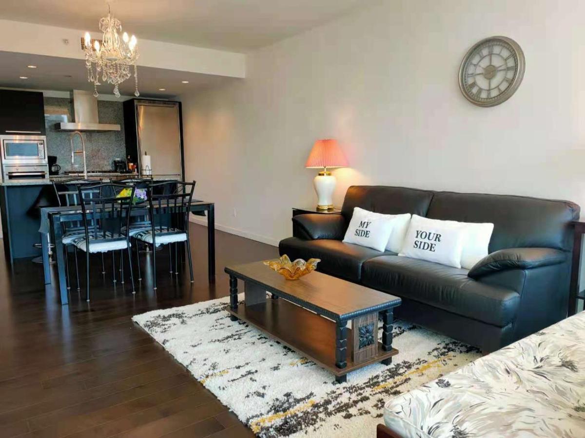 Apartment Waterfalls - In Falls Downtown With Pool Victoria